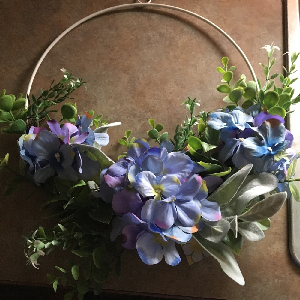 Very beautiful wall hanging flower new